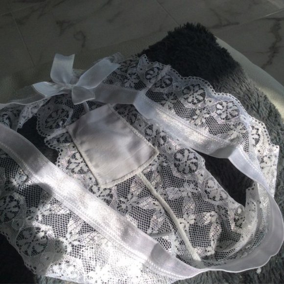 New Beautiful Lace String Panties. - Picture 4 of 5
